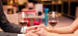 How Internet Marketers Retain Club Members … And How Wineries Can, Too